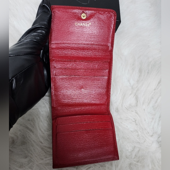 💯 % Authentic Vintage Chanel  red Leather Wallet - Picture 7 of 16
